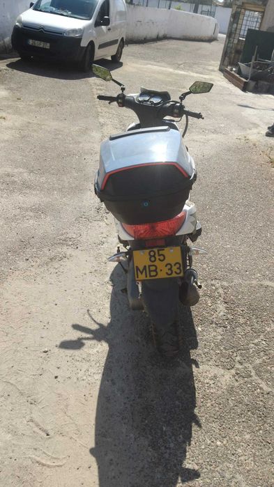 Vendo Moto em otimo estado