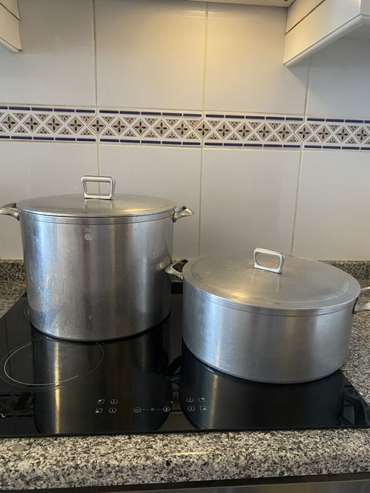 2 Panelas de Ferro Tamanho 28