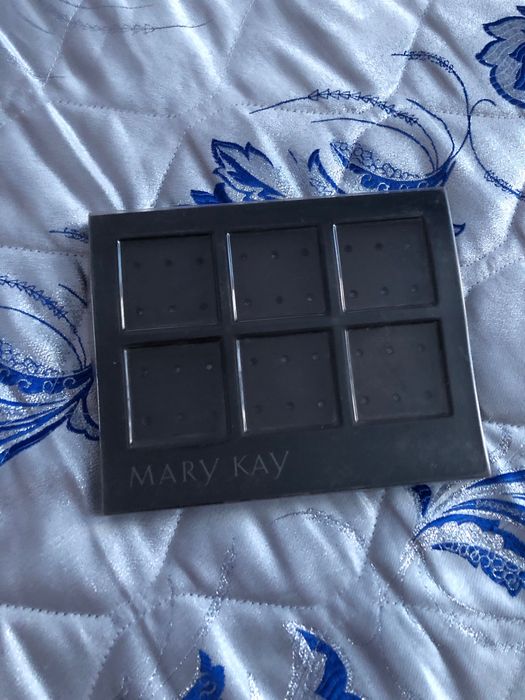 Палетка на магнітах під тіні, Мері Кей