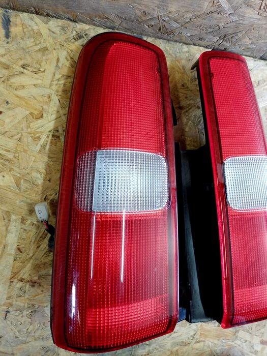 Suzuki Jimny 1 lampa tył tylna prawa lewa oryginał demontaż UK