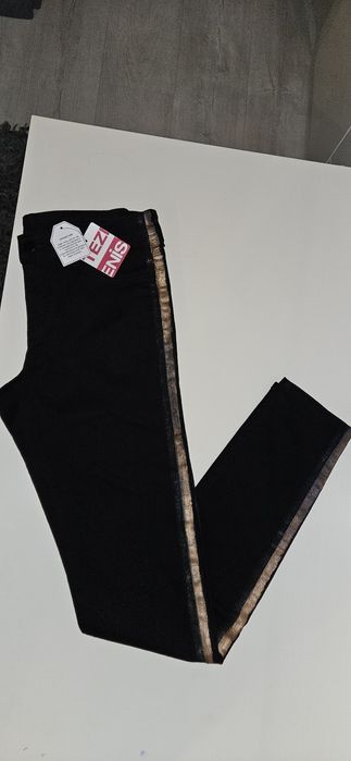 Calzedonia Tezenis spodnie wyższy stan