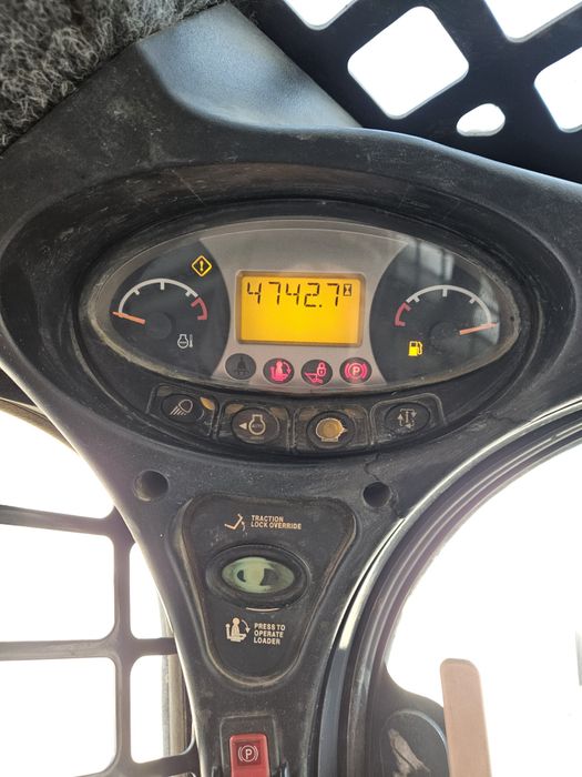 Bobcat S650 міні-навантажувач