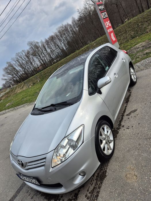 Toyota auris 1.4 6b webasto