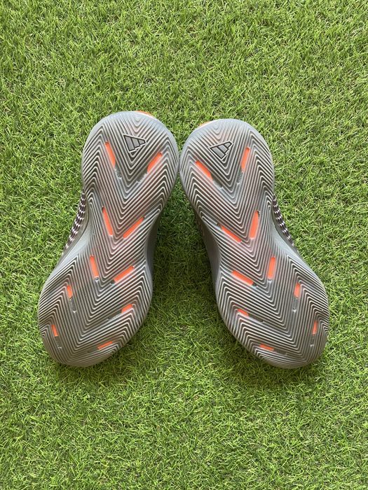 Баскетбольні кросівки adidas