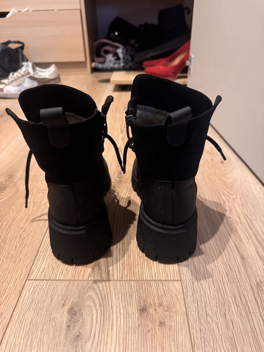 Замшеві черевики