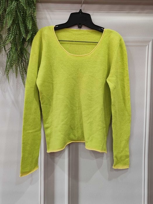 Seledynowy milutki lekki sweter rozmiar M/L 100% kaszmir