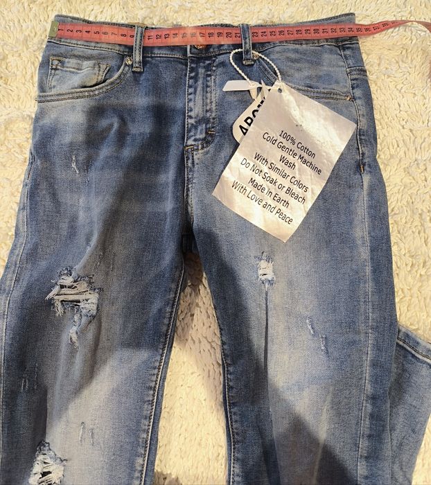 Fajne jeansy jeans spodnie z dziurami