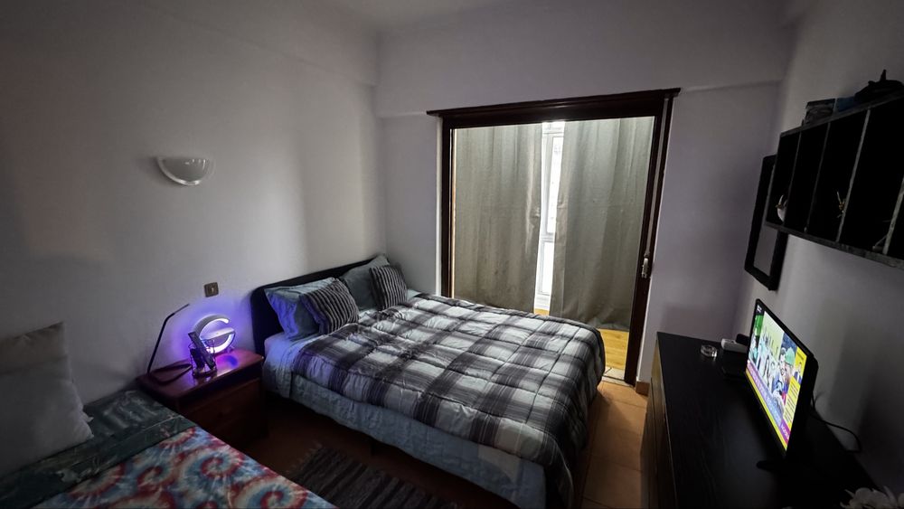 QUARTO para arrendar - Solteiro(A)