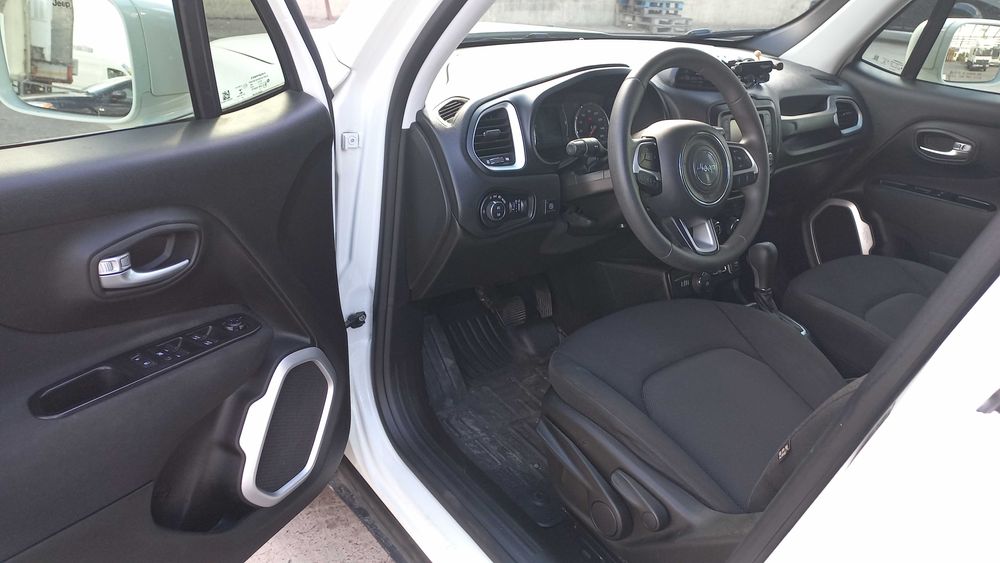 Авто Jeep Renegade