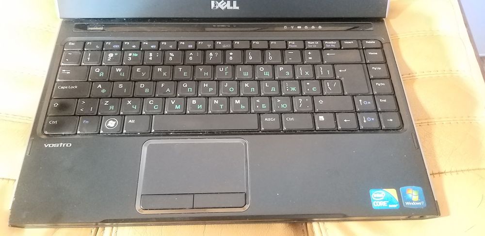 Ноутбук Dell Vostro v130
