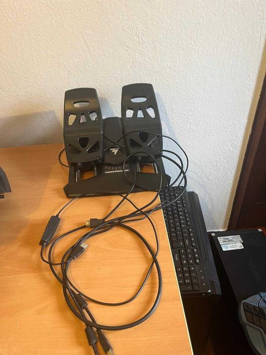 Cockpit Flight Simulator Completo – Honeycomb + Thrustmaster + USB