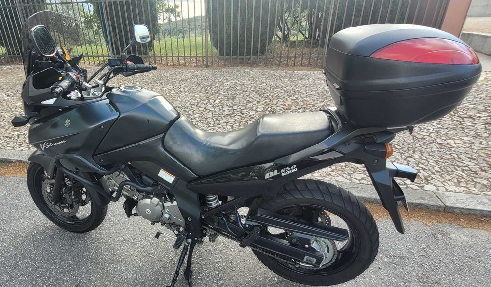V-Strom 650 K7 – Extras – Garagem – Sem quedas – Oportunidade