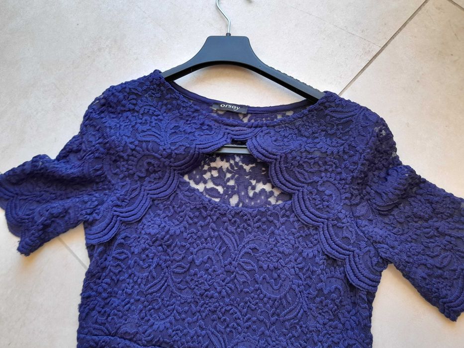 Granatowa koronkowa elegancka sukienka Orsay M