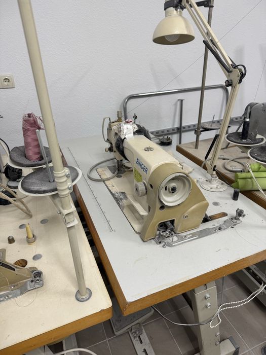 Прямострочна промислова швейна машинка zinger ZDL 8900