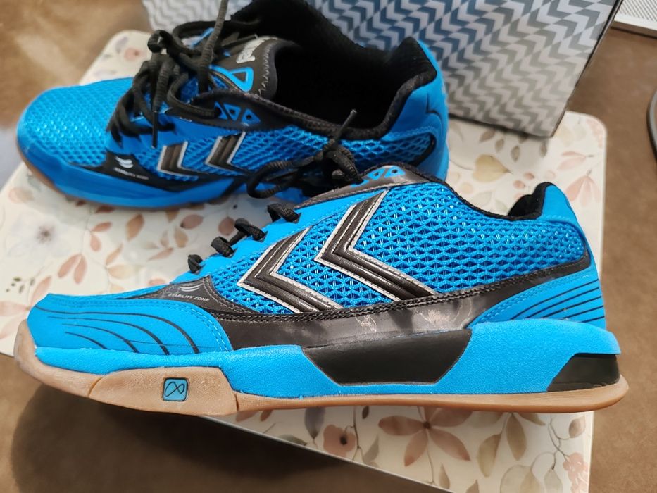 ADIDASY Hummel Authentic r. 44 – jak nowe – buty halowe / sportowe.