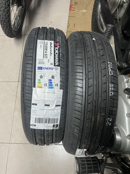 Pneus novos HOKOWAMA ( 175/65/14 ) 2 pneus