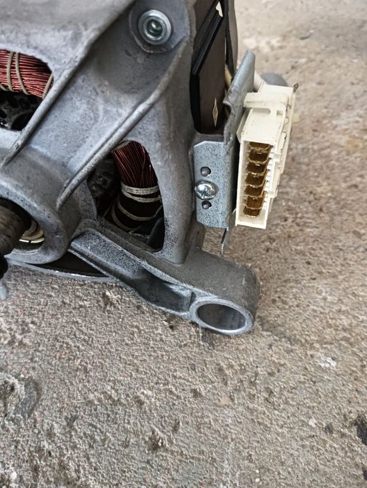Motor e tambor de maquina de lavar roupa indesit