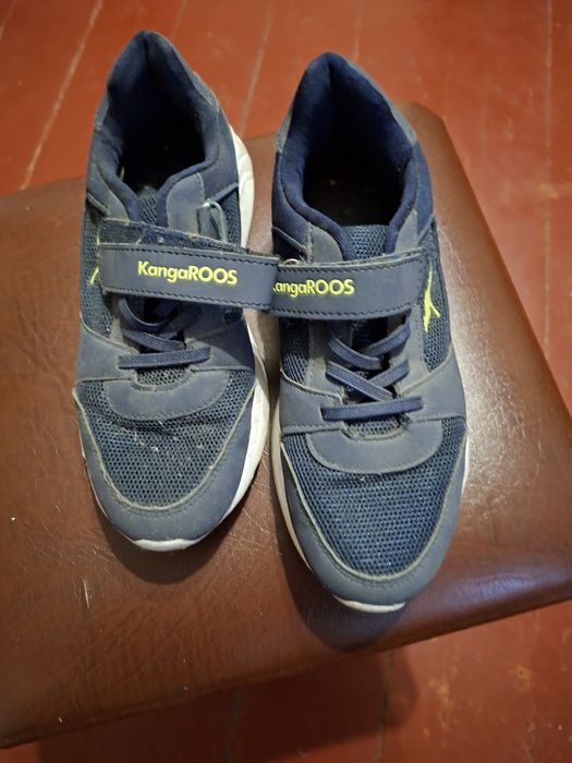 Продам кросівки виробництва німетчина бувші у вжитку