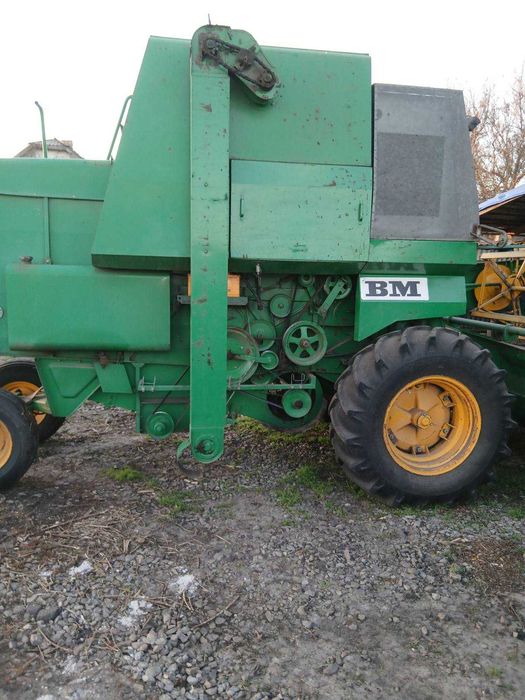 Зернозбиральний комбайн Volvo