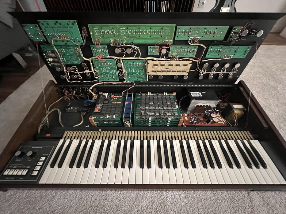 Elka Synthex midi