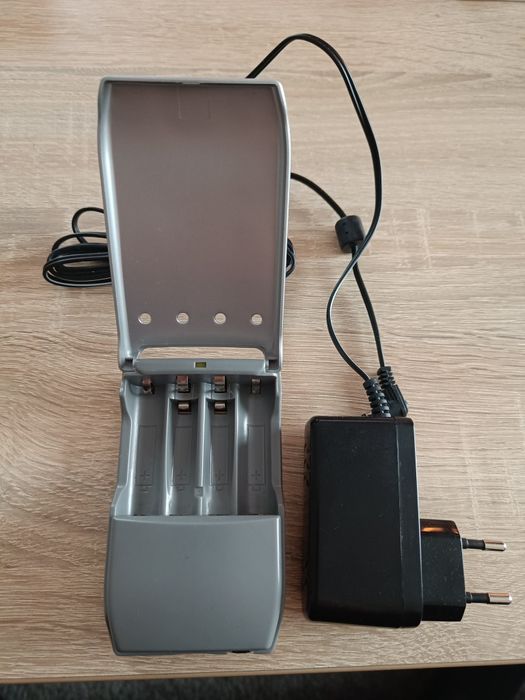 Ładowarka do baterii akumulatorów Sony Ni-MH BCG-34HVE