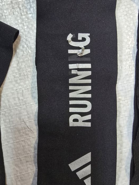 Пов'язка на голову adidas Run CC