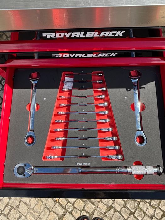 Carinhos de ferramentas RoyaLBLACK alemão com 7 gavetas 6 cheias 1 vazia