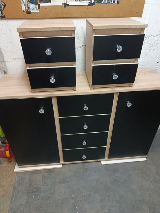 Komoda czarna z szafkami nocnymi