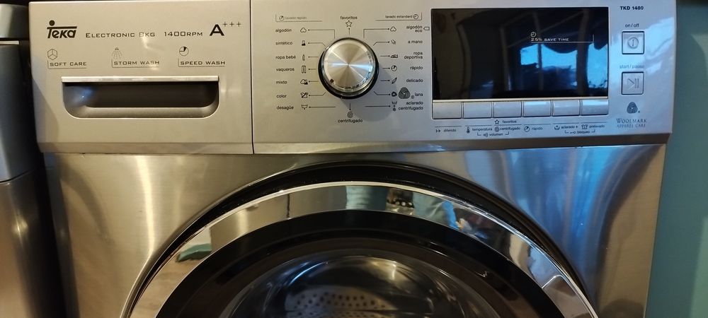 Máquina Lavar roupa 8kg