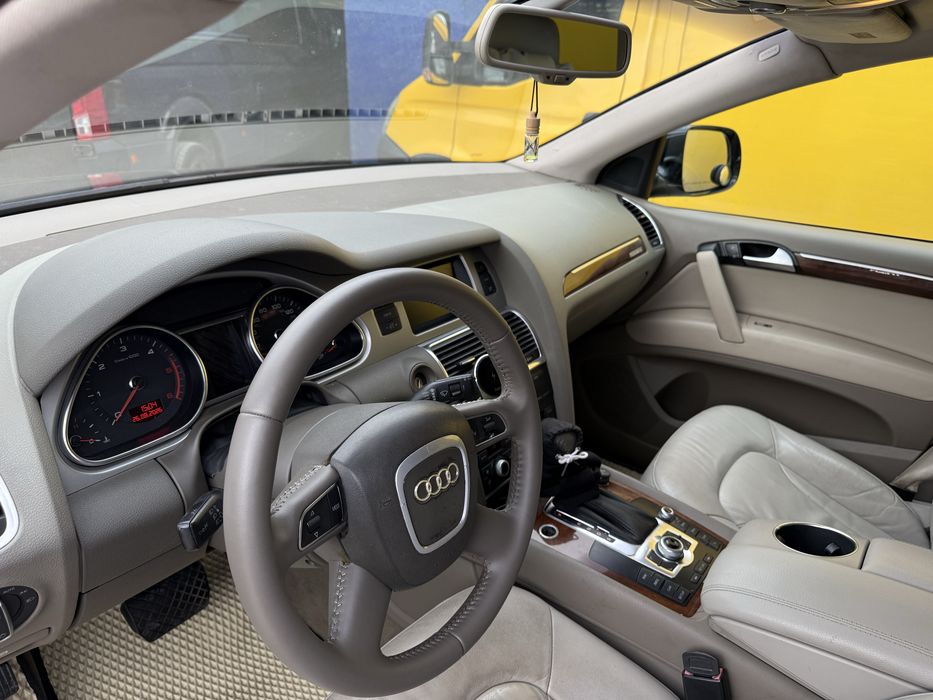 Audi Q7 2011 VIN WA1CMAFE0BD007742 фото оголошення 5 з 9