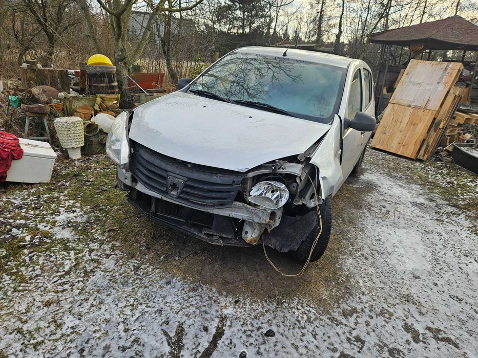 Dacia Sandero sprzedam na części