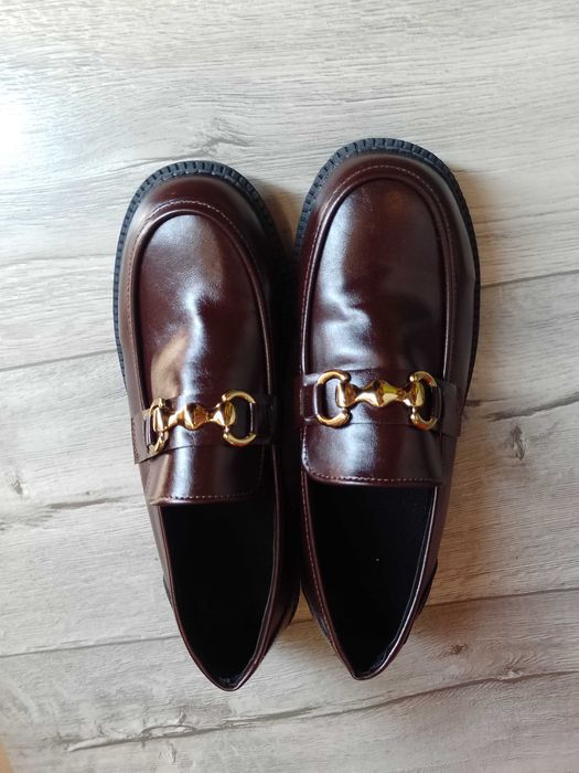 (41) Brązowe, czekoladowe mokasyny loafersy wieczorowe, NOWE