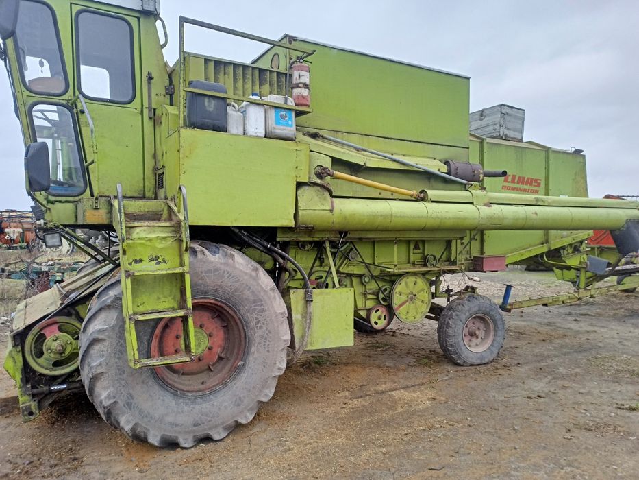 комбайн CLAAS Dominator 100