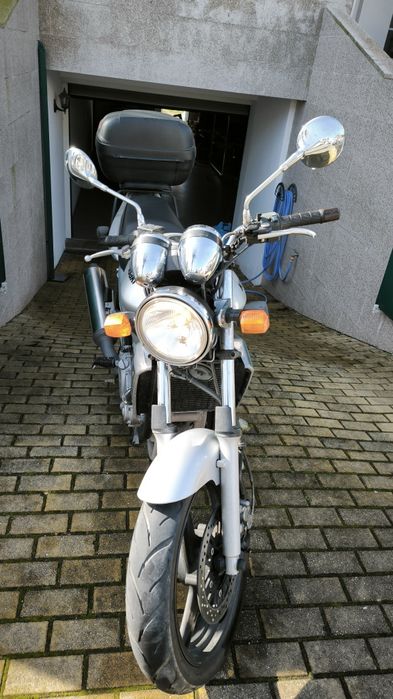 Vendo moto Kawasaki em muito bom estado