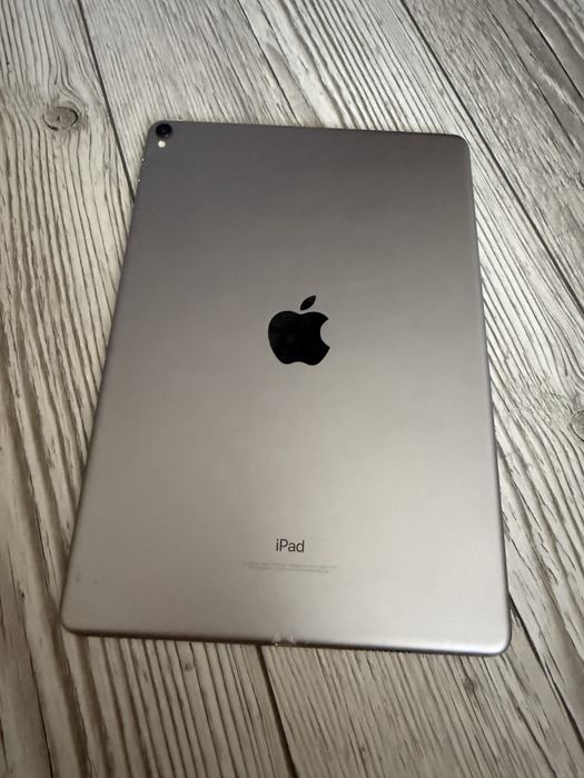 IPad Pro 10.5 2017 256Gb  120ГЦ Space Grey WiFi