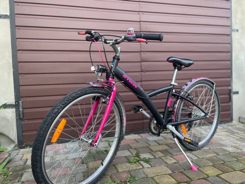 Велосипед для дівчини фірми BTWIN