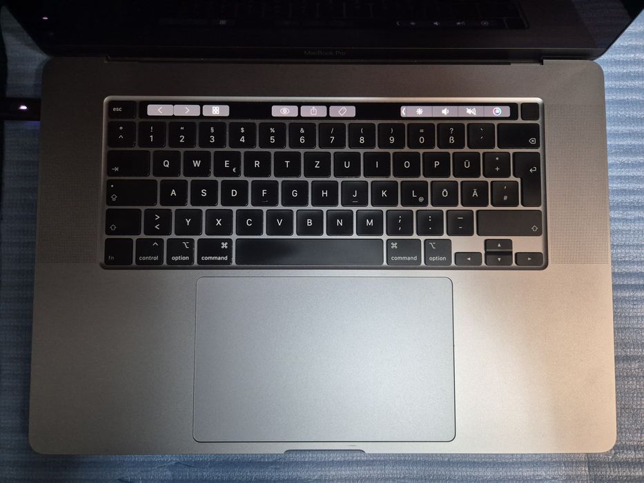 Macbook pro 16 ssd 1TB ram 32GB 5300m
