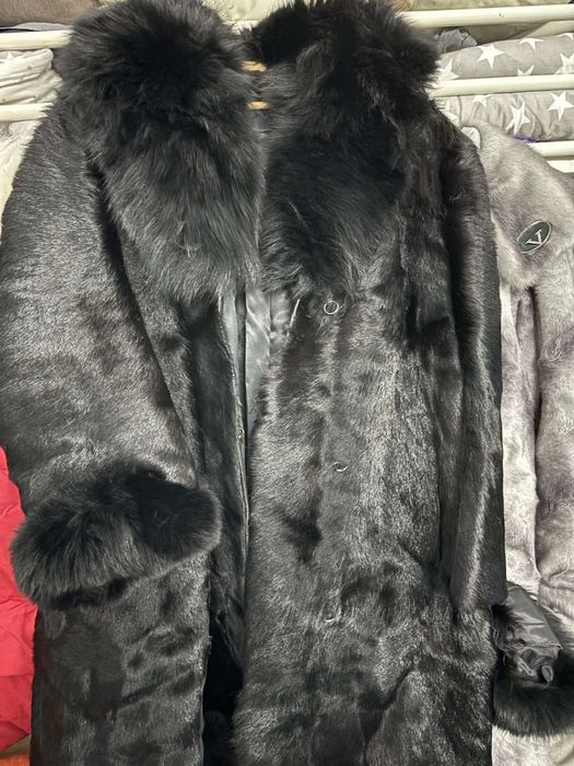 Натуральна шуба великого розміру