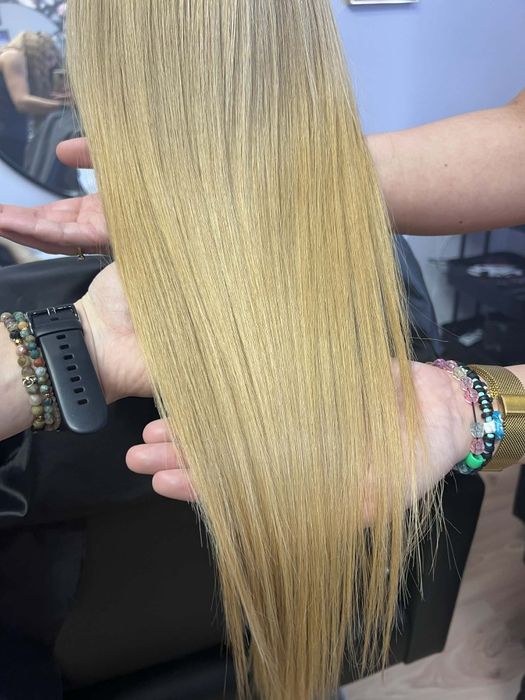 Prostowanie włosów metodą keratynową