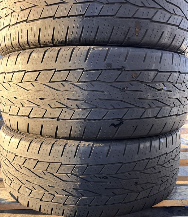 Літні шини комплект 225/55 r18 Continental