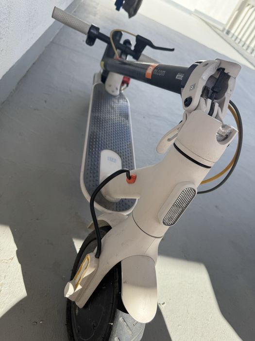 Trotinete Mi Electric Scooter 3