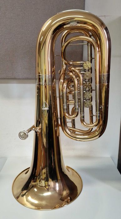 Tuba Miraphone F81B – Estado impecável, revisão recente
