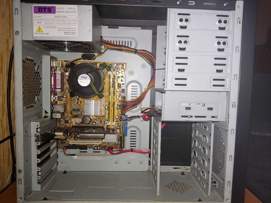 Компьютер Core 2 Duo  E7300(2x2,66) ,ОЗУ 4 Gb,GeForce 8400 GS, HDD 250