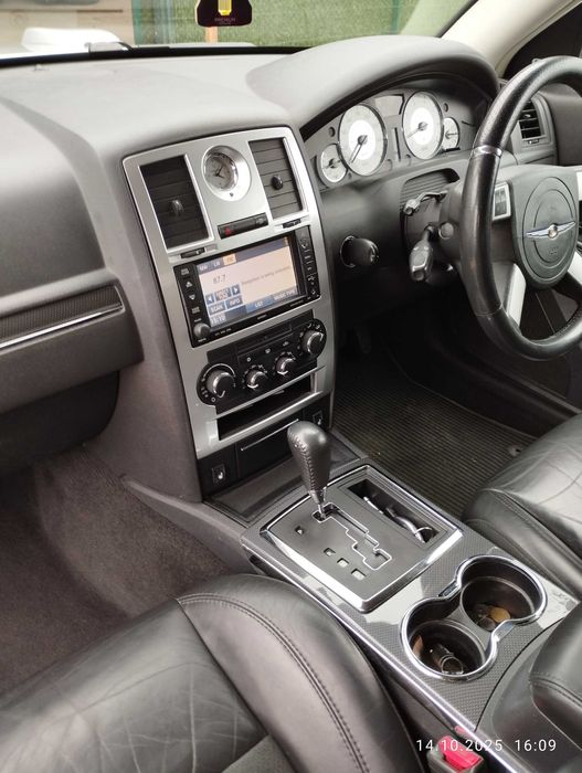 Продам Крайслер 300с