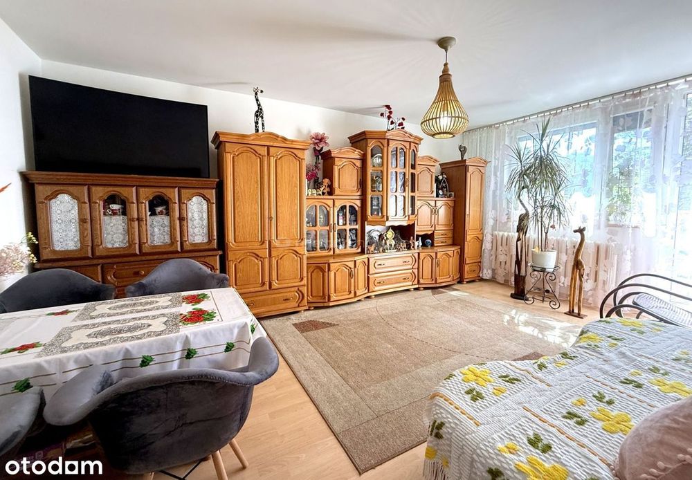3 pokoje / CO miejskie / balkon / 1 piętro