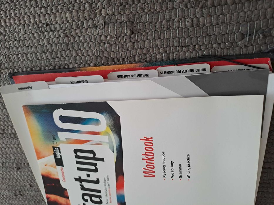 Livro do Professor - Start UP 10 - Manual de Inglês