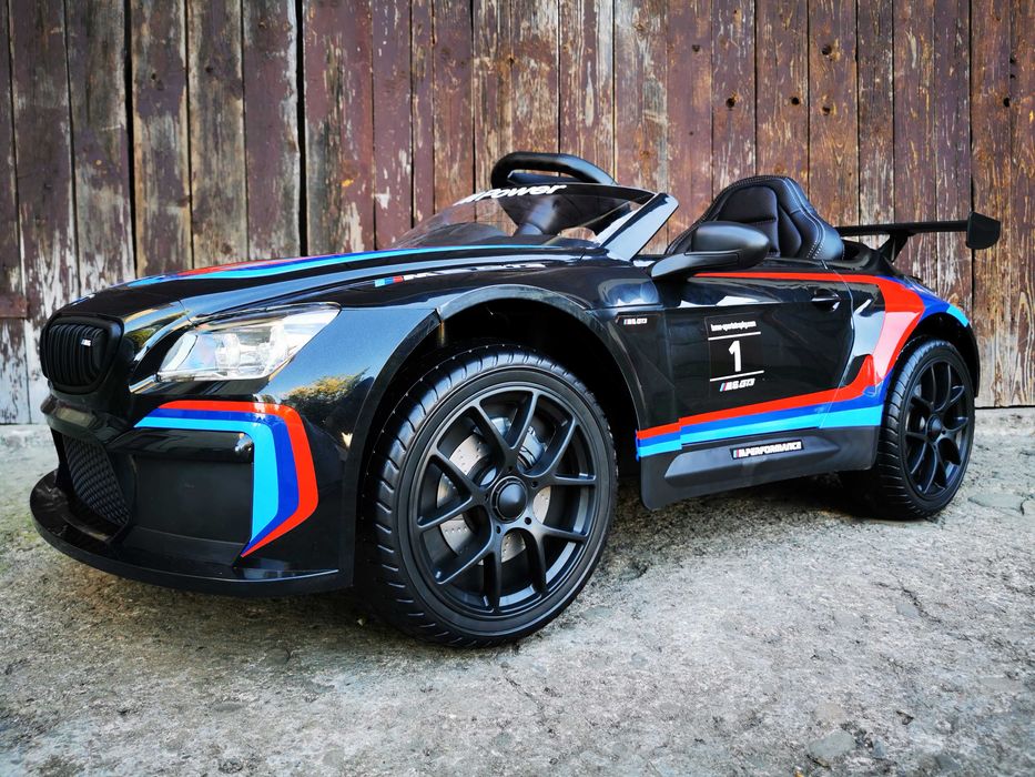 Samochód BMW M6 COMPETITION Auto AKUMULATOR Motor Elektryczny 2 DZIECI