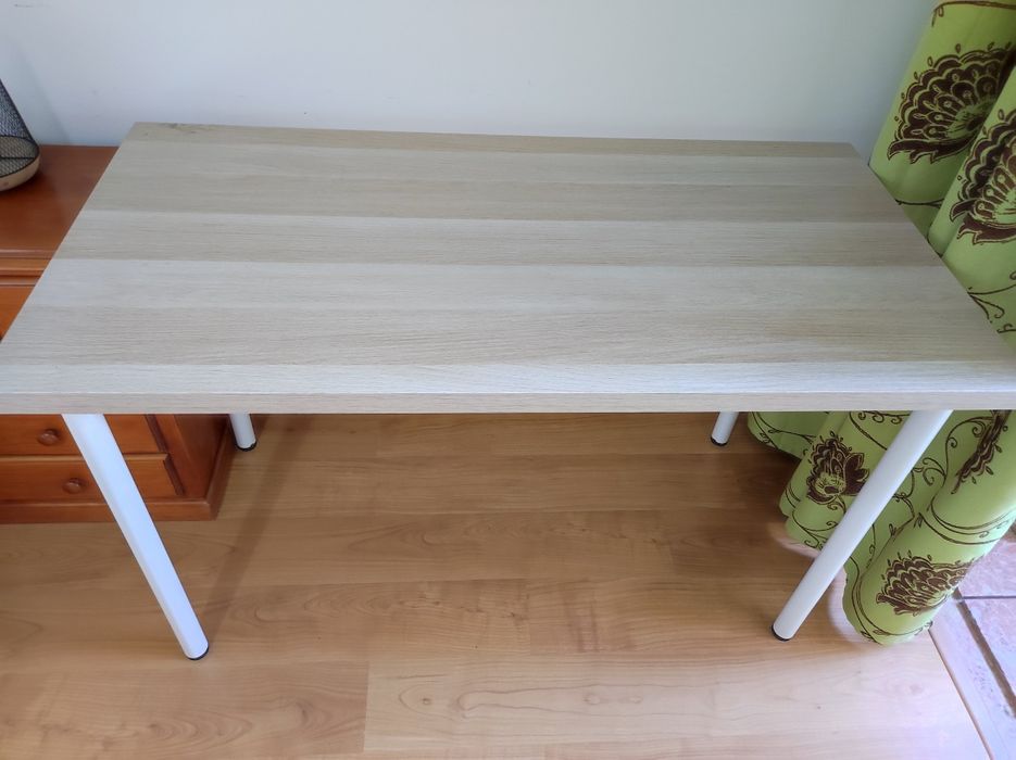 Mesa /Secretária