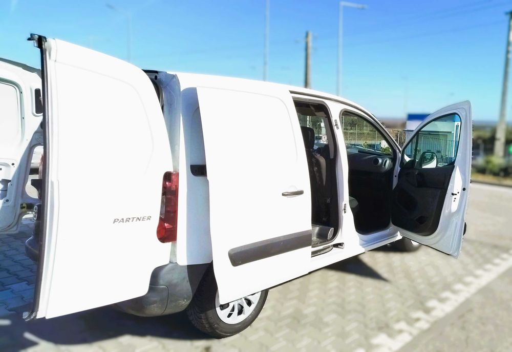 Peugeot Partner 1.6 Blue-HDi Full Extras, Muito boa.
