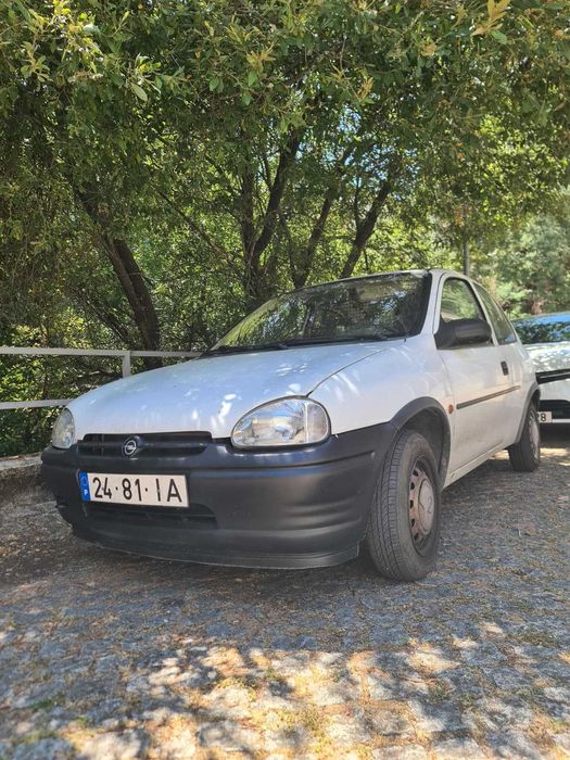 Opel Corsa B comercial